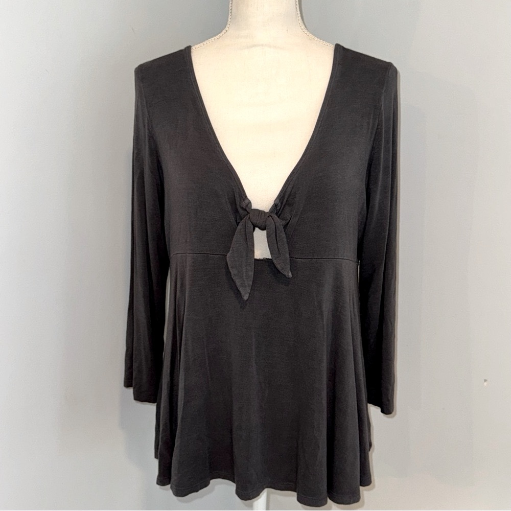 American Eagle Outfitters Charcoal Tie-Front Soft and Sexy Tee